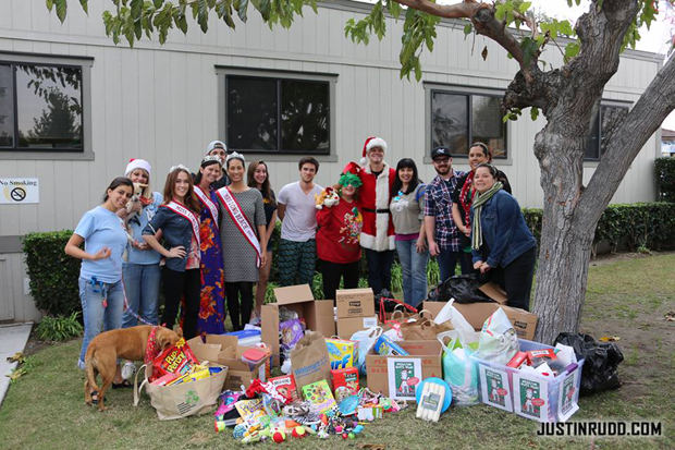 ‘Reach Out Your Hand’ at Operation Santa Paws